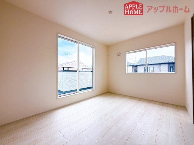 [新築住宅] 坂戸市元町 全4棟の洋室|２階居室は全室収納あり！たっぷりある収納活用でお部屋もキレイを保てます♪