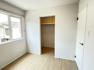 【洋室】 | 奥野2丁目　Ⅱ