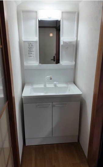 天王寺町北　中古戸建の独立洗面台