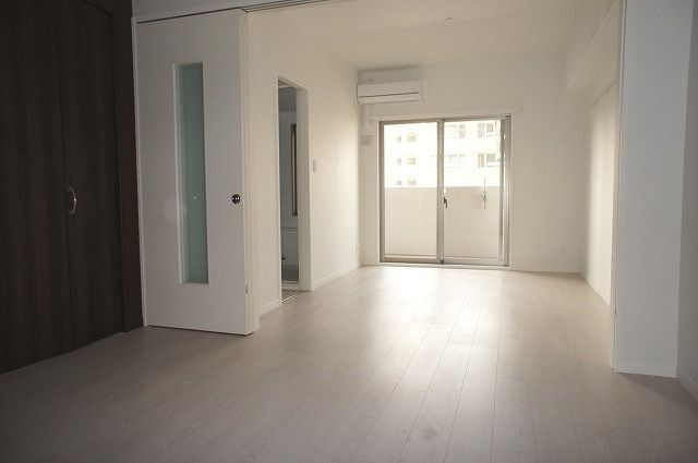  エンクレストNEO博多駅南　東住吉小学校区の居間・リビング|エンクレストNEO博多駅南
