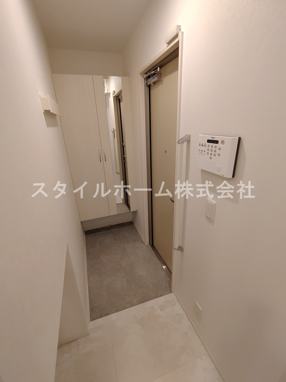 Park Front IWATAの玄関|別部屋写真です。
