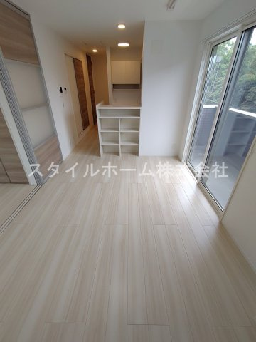 Park Front IWATAの居間・リビング|別部屋写真です。