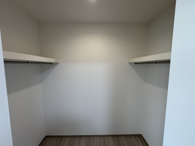 糸満市糸満（限定1棟）の収納|A号棟　洋室6.37帖＋WIC付き♪