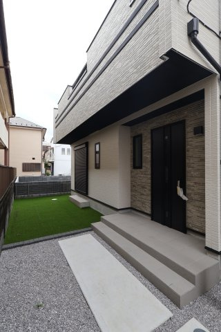 《仲介手数料無料》富士見市上沢１丁目13-11新築一戸建てハートフルタウンの玄関