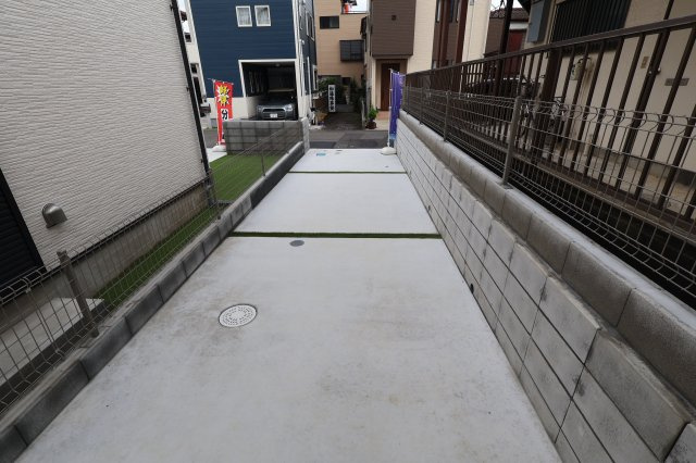 《仲介手数料無料》富士見市上沢１丁目13-11新築一戸建てハートフルタウンの駐車場