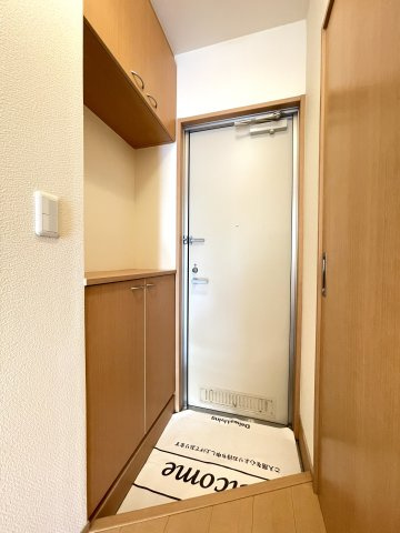 レジデンスSKの玄関