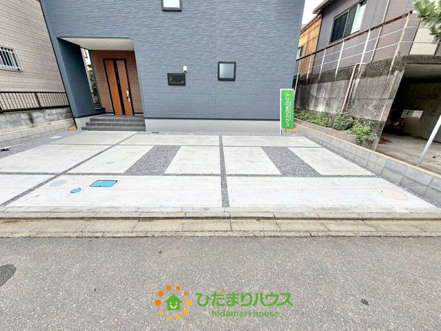 杉戸第５　新築一戸建て　リーブルガーデンの駐車場|並列2台駐車可能です！