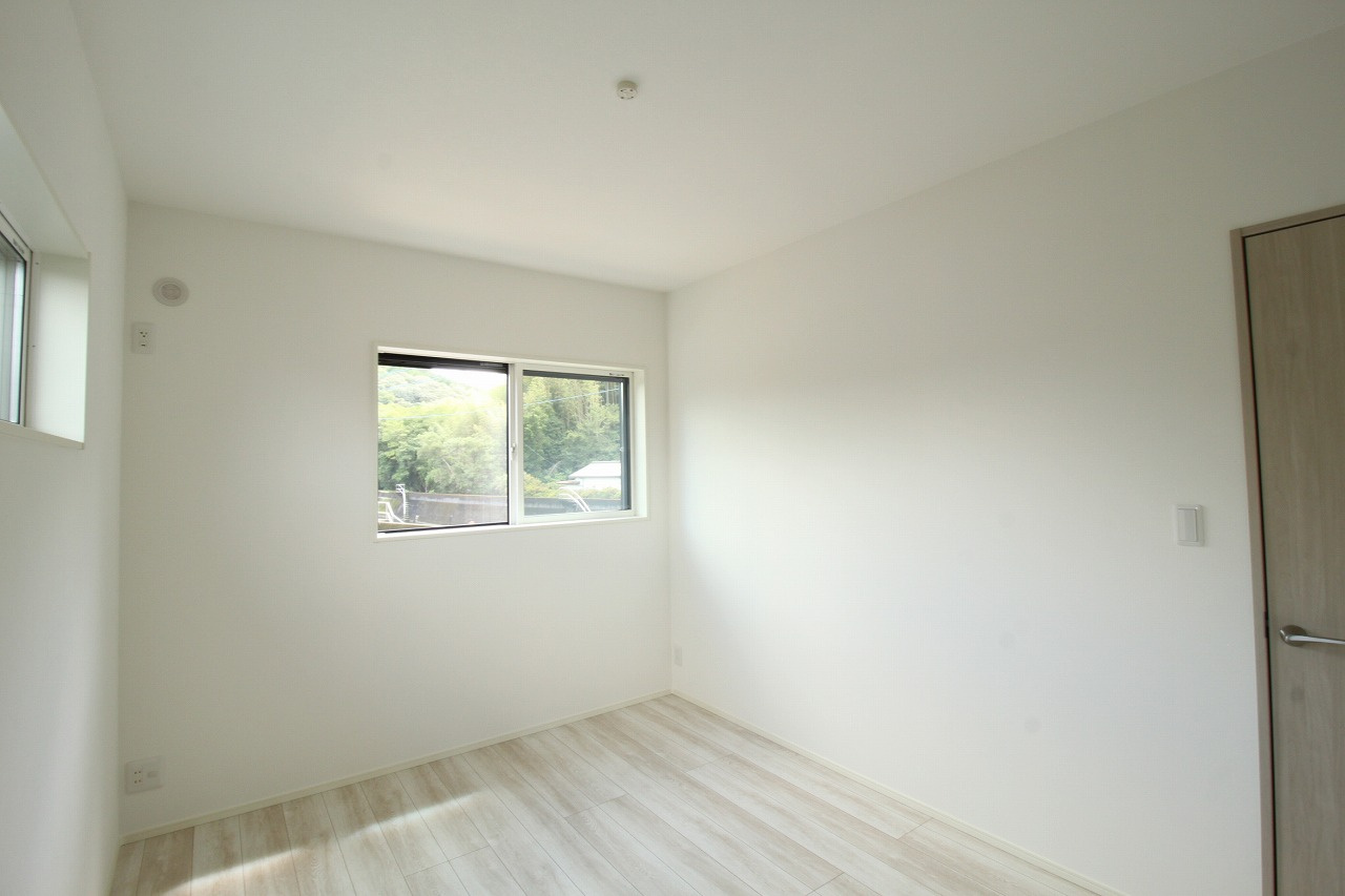 介良　新築戸建　2号棟　（全5区画）の洋室|2F　北東の部屋　6.0帖+CL