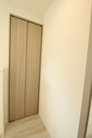 介良　新築戸建　2号棟　（全5区画）の収納|2F　ホール
