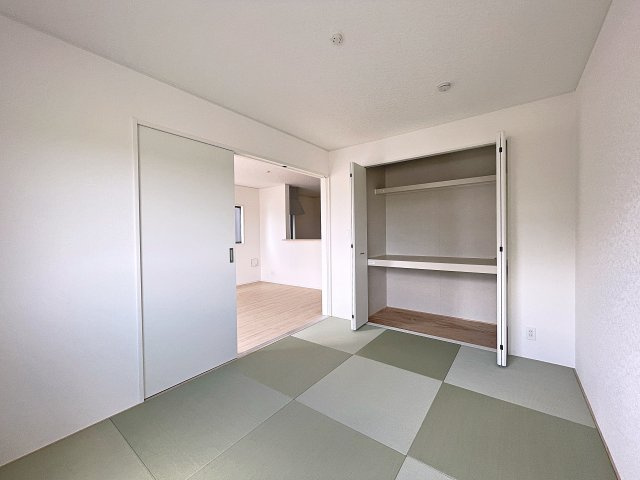 新築戸建・新築建売　福島市南沢又第21　清水小学校・清水中学校の和室|リビングのすぐ隣にあるのでお子様のお昼寝や遊び場として最適です！