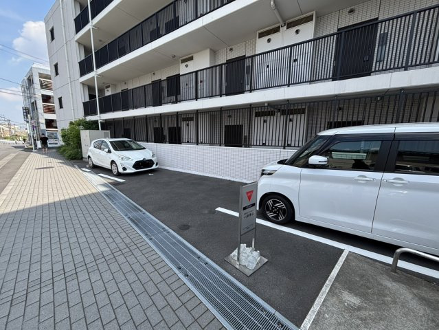 プレシス秋津ステーションフロントの駐車場|共用部・駐車場（空き状況は要確認）