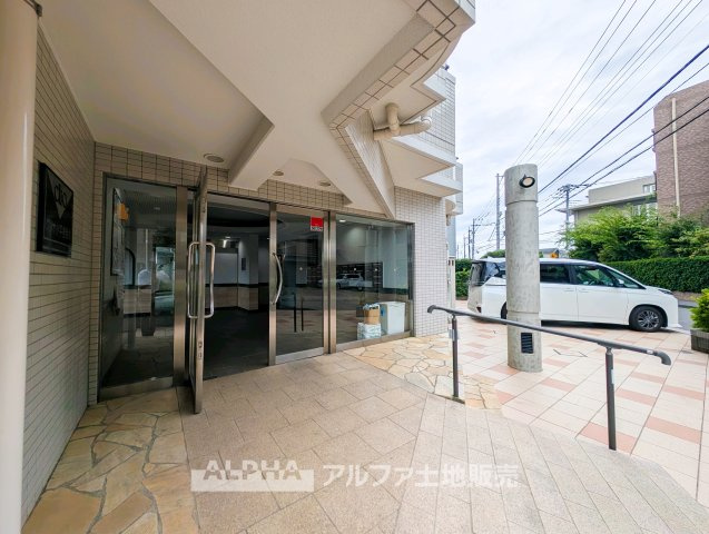 クリオ小平壱番館の外観|【Lobby】
◆ロビー◆管理が行き届いたロビーは、毎日の行き帰りを気持ちよく迎えてくれる空間。住まい全体に安心感と清潔感を感じられます。