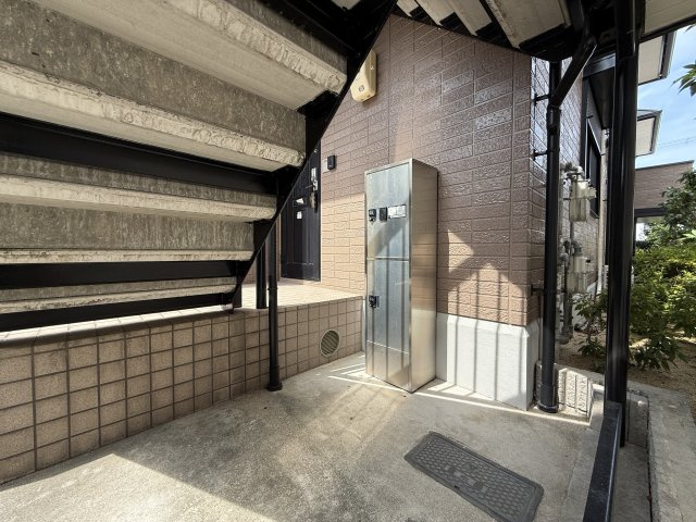 プランドール花田のエントランス