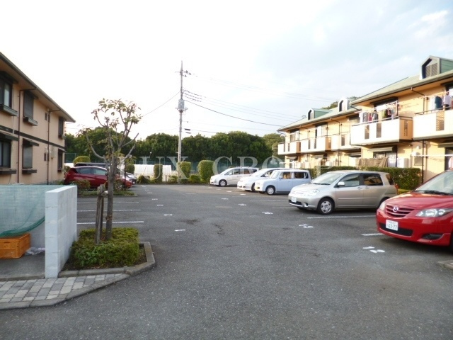 【駐車場】 | ロイヤルガーデン　Ｂ棟