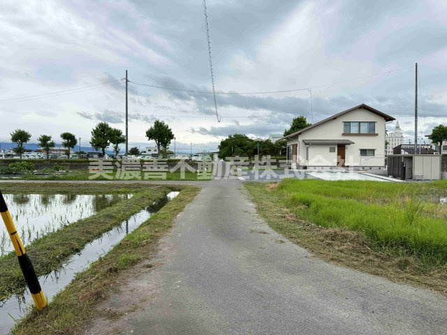 ６７１１９　岐阜市大脇土地の前面道路含む現地写真