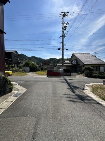 土地　太郎丸の前面道路含む現地写真
