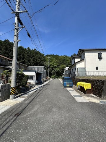 土地　太郎丸の前面道路含む現地写真