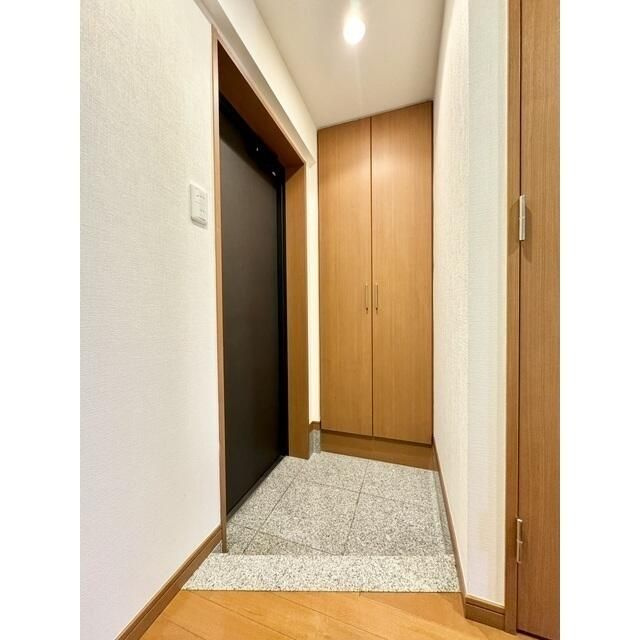 リバーレ池袋の玄関