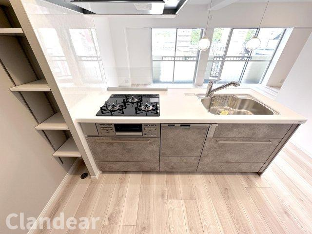 新松戸ハイツのキッチン|ドキドキの新生活も、安心してスタート。ぴったりの住まいを見つけませんか？クランディアが一緒に住まい選びをサポートします‼　まずは、お気軽にお問合せください　＃クランディア