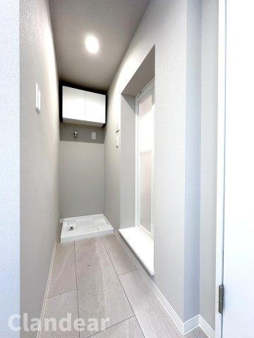 新松戸ハイツの玄関|ドキドキの新生活も、安心してスタート。ぴったりの住まいを見つけませんか？クランディアが一緒に住まい選びをサポートします‼　まずは、お気軽にお問合せください　＃クランディア