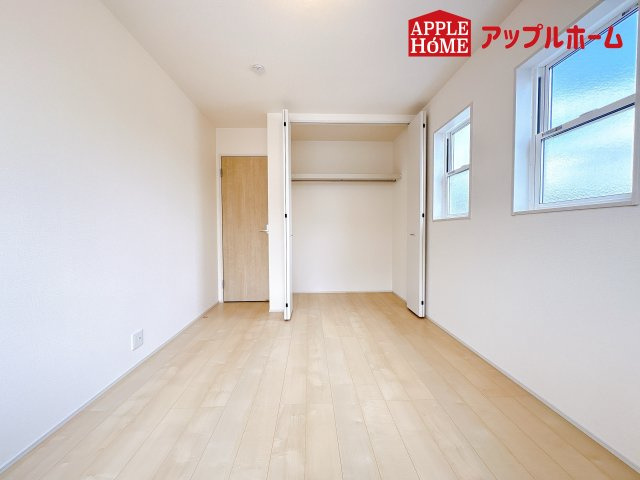 [新築住宅] 鴻巣市松原 3期 全5棟の洋室|２階居室は全室収納あり！たっぷりある収納活用でお部屋もキレイを保てます♪