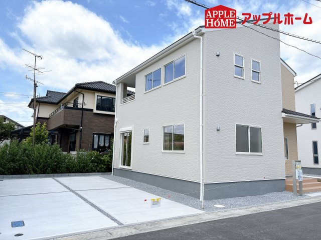 [新築住宅] 鴻巣市松原 3期 全5棟の外観|周辺環境にも恵まれた好立地☆日当たり良好×子育てしやすい環境です！いつでもお気軽にお問合せOKです！TEL「0120-466263」