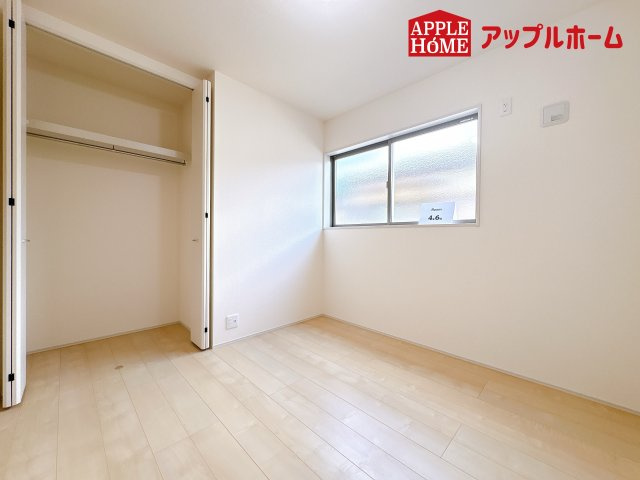 [新築住宅] 鴻巣市松原 3期 全5棟の洋室|２階居室は全室収納あり！たっぷりある収納活用でお部屋もキレイを保てます♪