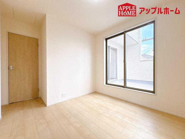 [新築住宅] 鴻巣市松原 3期 全5棟の洋室|２階居室は全室収納あり！たっぷりある収納活用でお部屋もキレイを保てます♪