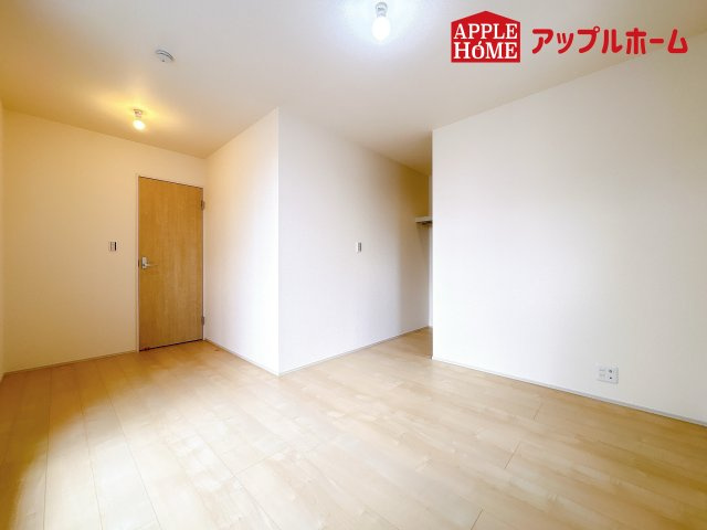 [新築住宅] 鴻巣市松原 3期 全5棟の洋室|２階居室は全室収納あり！たっぷりある収納活用でお部屋もキレイを保てます♪