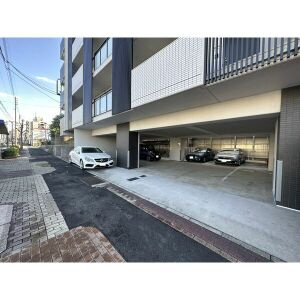 スカイコート御器所　名古屋市賃貸　仲介手数料無料の駐車場