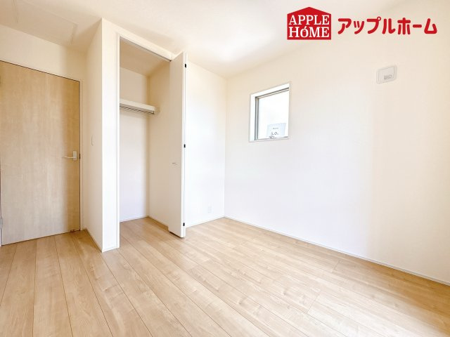 [新築住宅] 鴻巣市神明 第4 全1棟の洋室|２階居室は全室収納あり！たっぷりある収納活用でお部屋もキレイを保てます♪