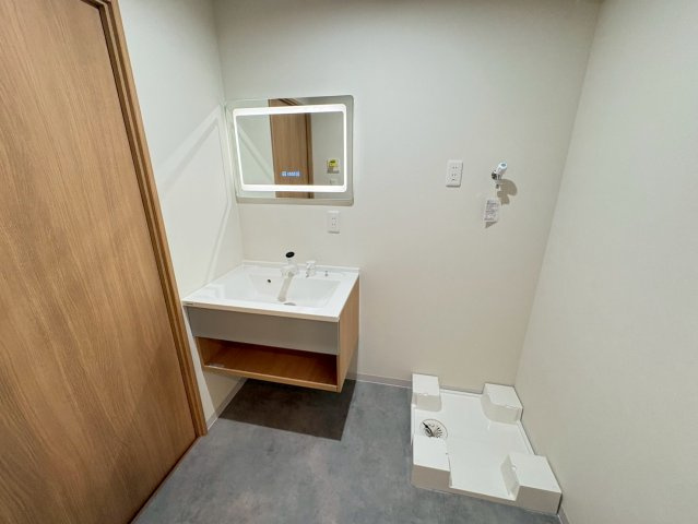 ライオンズマンション舞子の独立洗面台|使いやすい独立洗面台です