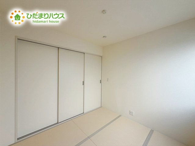 いわき市勿来町窪田町通1丁目第1　新築戸建　3号棟の和室|リビングと和室が続き間設計なので、家族の目が届き、子供が安心して過ごせる間取りです。