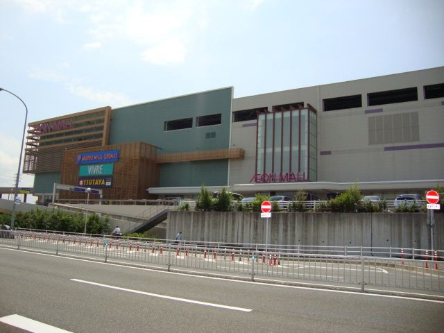 マーリエ・アンリの周辺