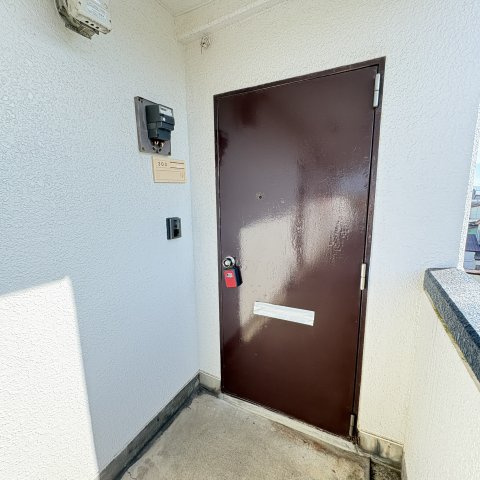 エスティーハイツのエントランス