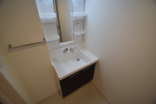 リブリ・ニソルの独立洗面台|独立洗面台あり、毎朝おしゃれに忙しい女性の方におすすめです