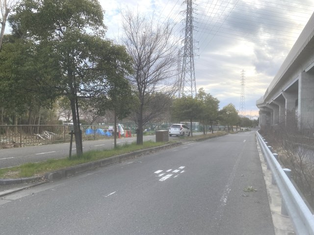 グラッド・タウン東倉治3丁目　の前面道路含む現地写真