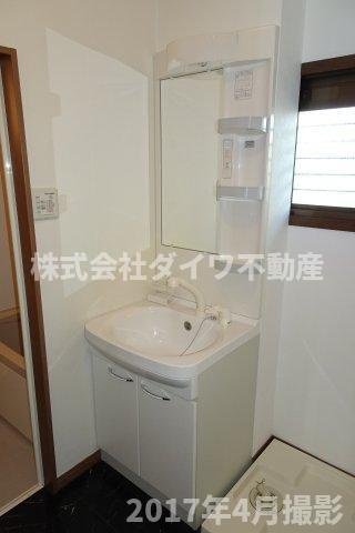 ハイツボヌールB棟の洗面所
