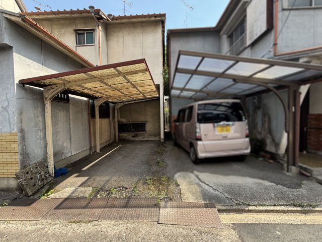 南区神松町二丁目土地の外観|西側境界