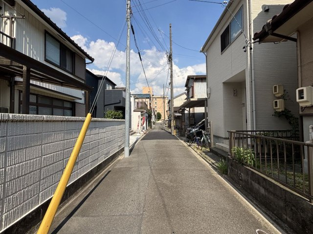南区神松町二丁目土地の前面道路含む現地写真