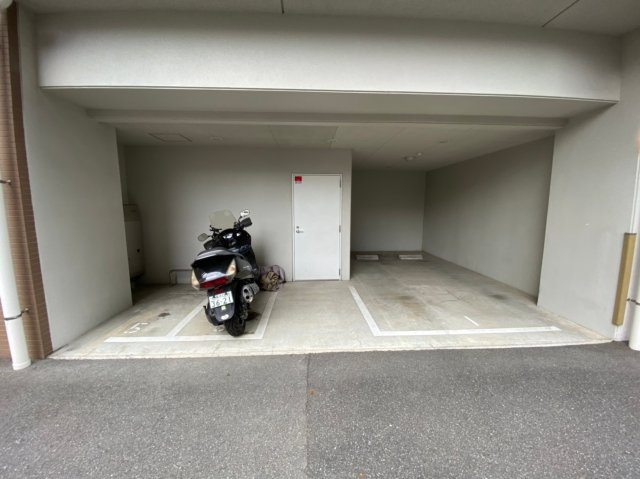 パルティール千種　名古屋市賃貸　仲介手数料無料の駐車場