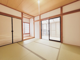 【和室】 | リスタイル臼井台 | １階の和室で、ご家族の団らんは勿論。来客用のお部屋としてもお使いいただけます