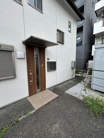 宮町戸建のエントランス