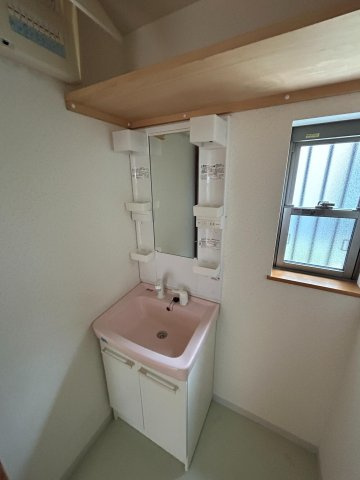 宮町戸建の洗面所