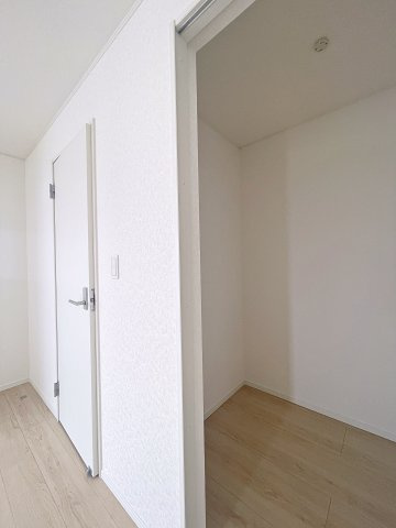 新築戸建・新築建売　福島市南沢又第21　清水小学校・清水中学校の収納|大容量のWIC収納付きです！季節物の収納にも便利！
