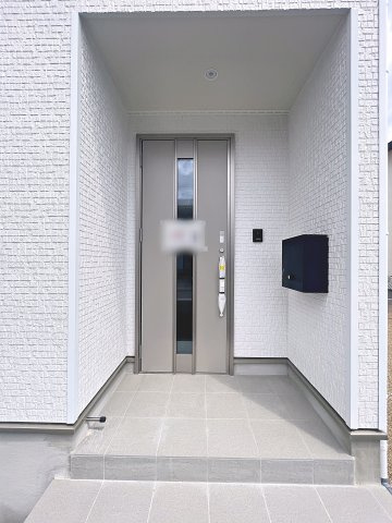 新築戸建・新築建売　福島市南沢又第21　清水小学校・清水中学校の玄関|モニター付きインターホンで訪問者を確認できるので、防犯対策やプライバシー保護など安心です！