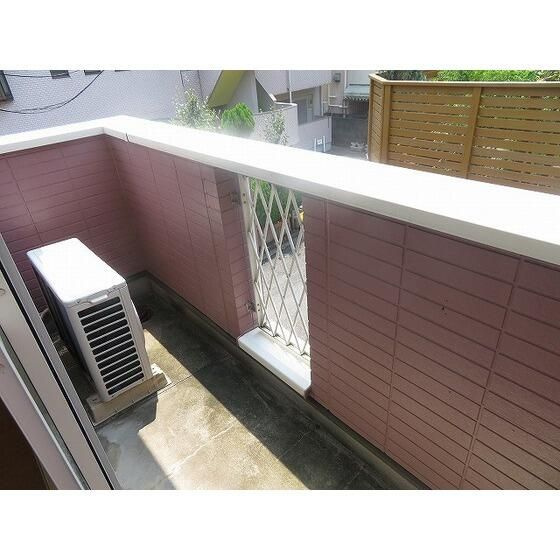 シャトル金山のバルコニー