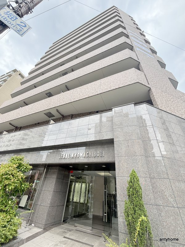 リーガル京町堀　仲介手数料無料の外観