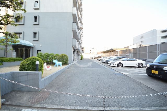 グレイスコート上本町　中央小学校区の駐車場|グレイスコート上本町　駐車場