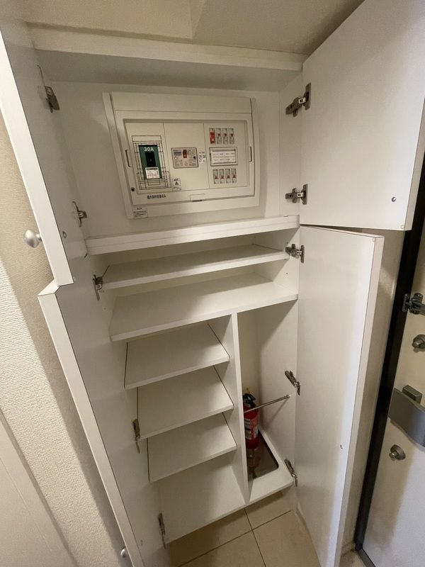 サンパレス駒込壱番館の玄関